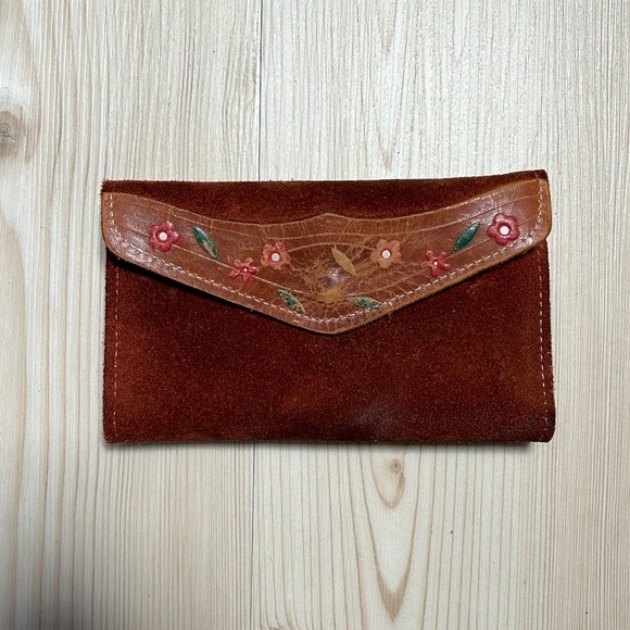 Vintage Suede Wallet - Picture 2 of 9